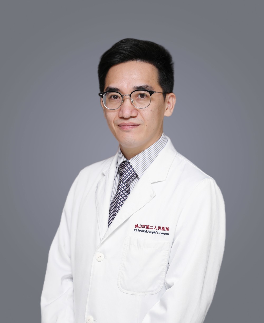 主任医师、博士后合作导师、硕士研究生导师 梁伟权