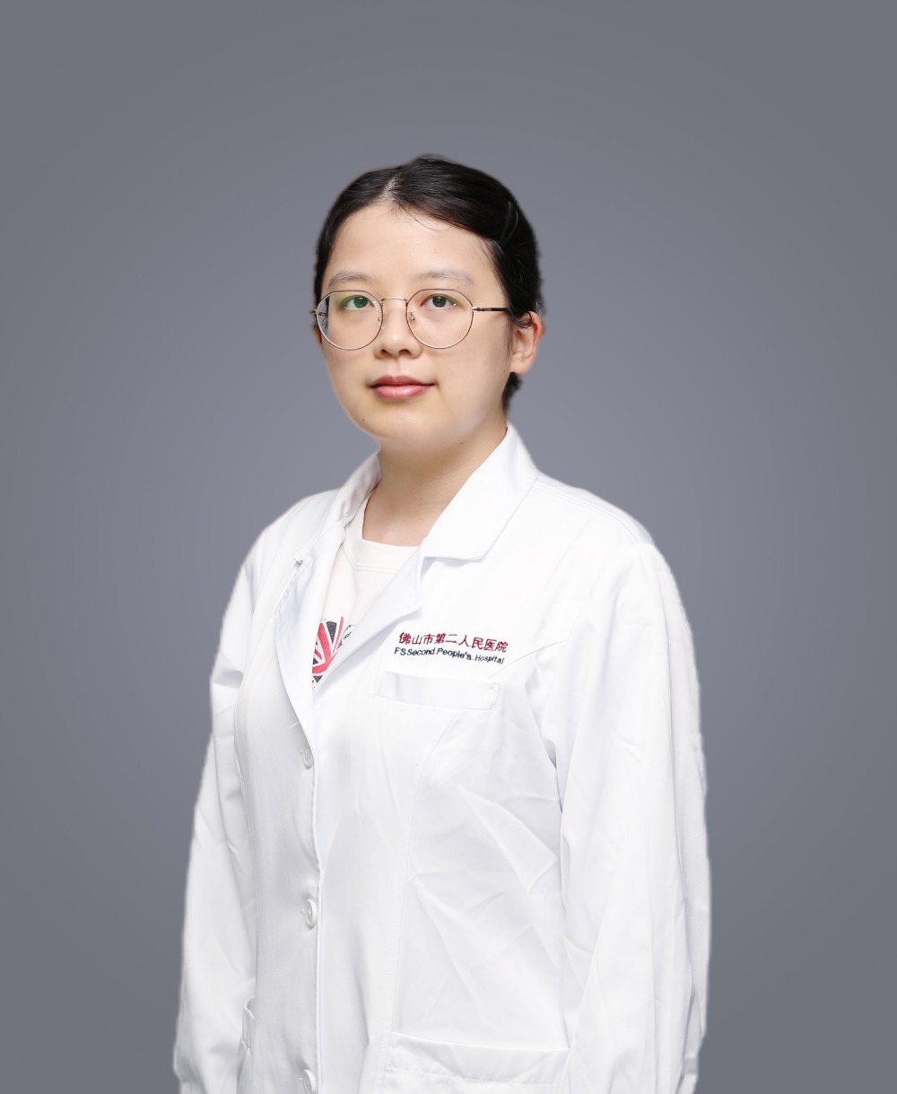 主治中医师 眼科学硕士 曾颂玫