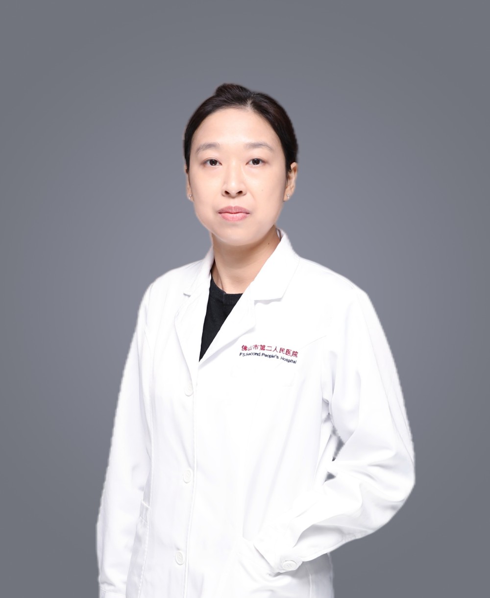 副主任医师 李素颀