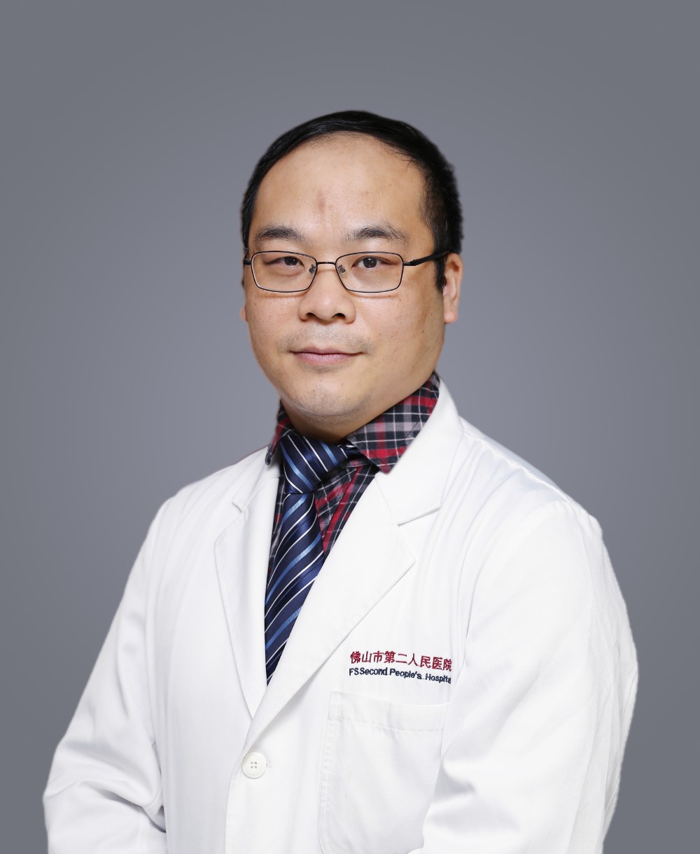 副主任医师 李勤