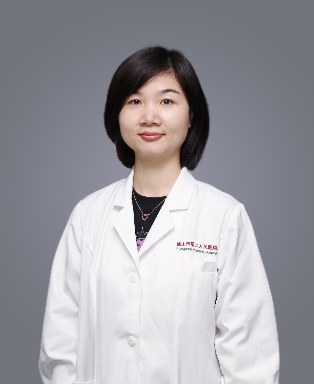 主治医师 眼科学硕士 曹艺