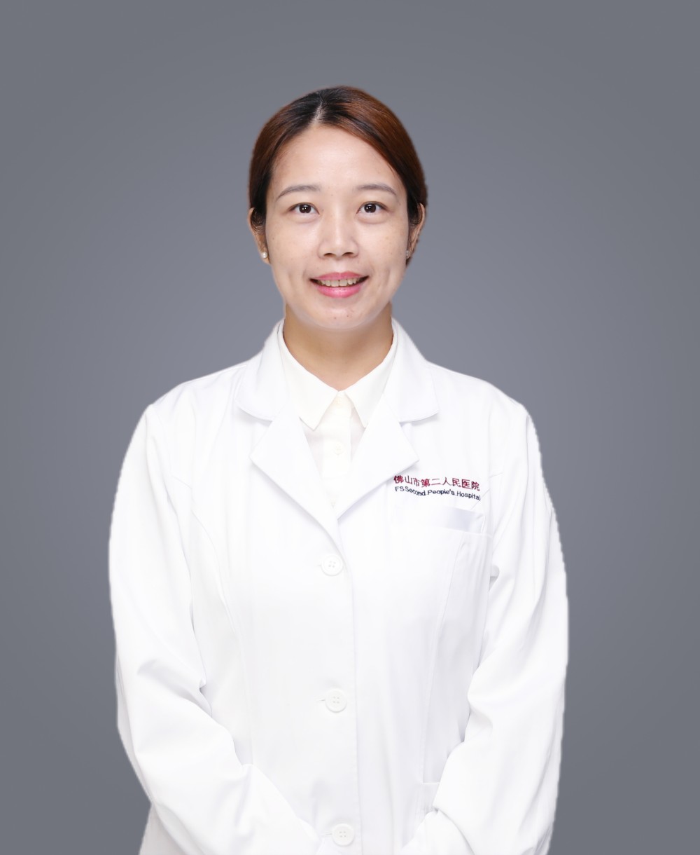 主任医师 眼科学硕士 尹小芳