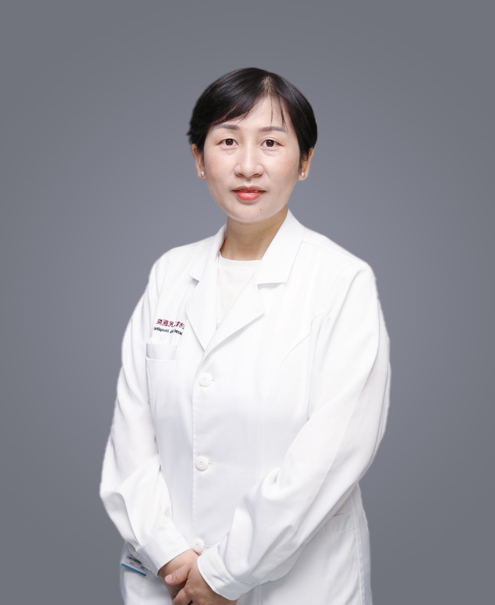 主任医师 眼科学博士 卢彦