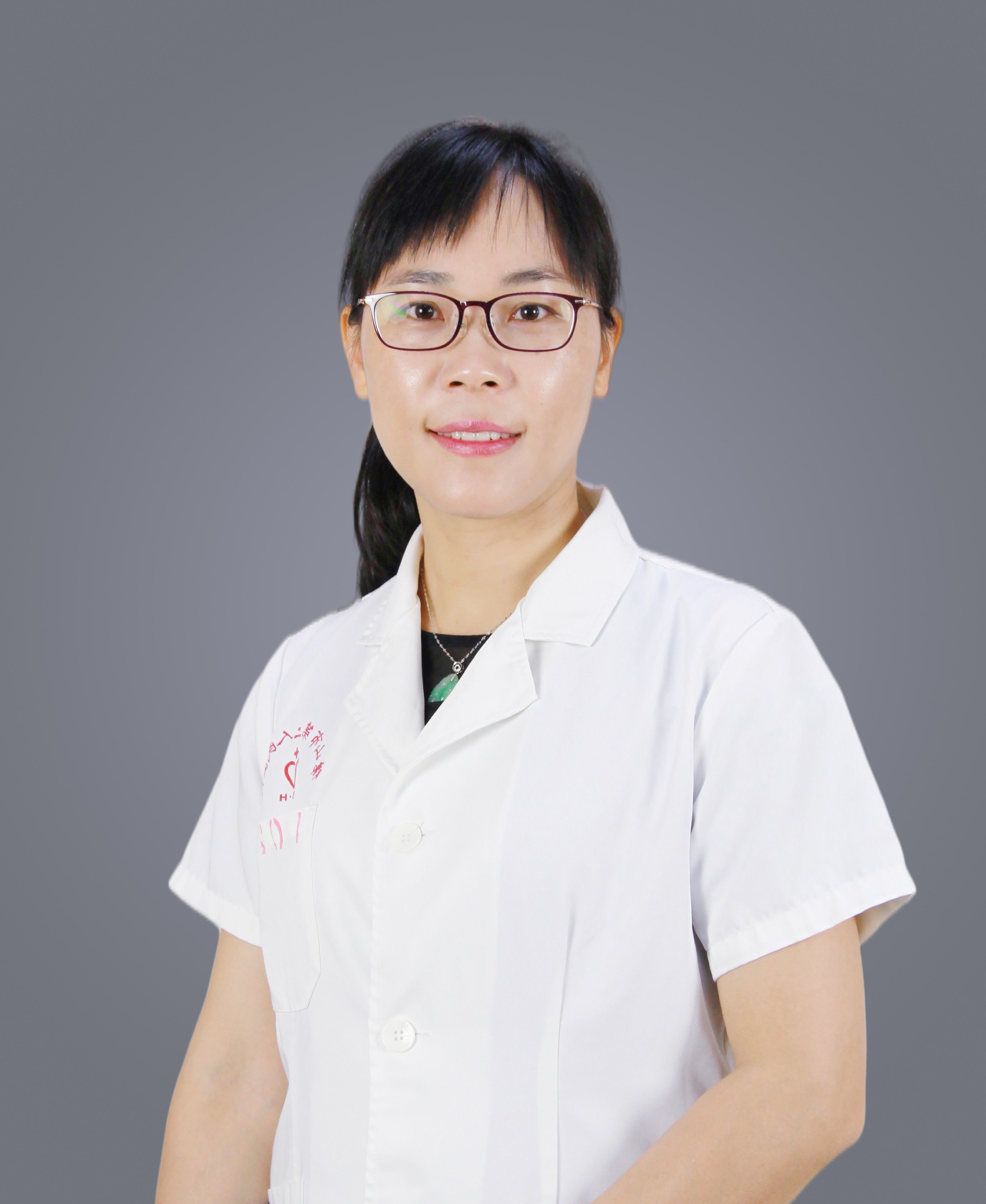 主任医师 眼科学硕士 黄玉娟