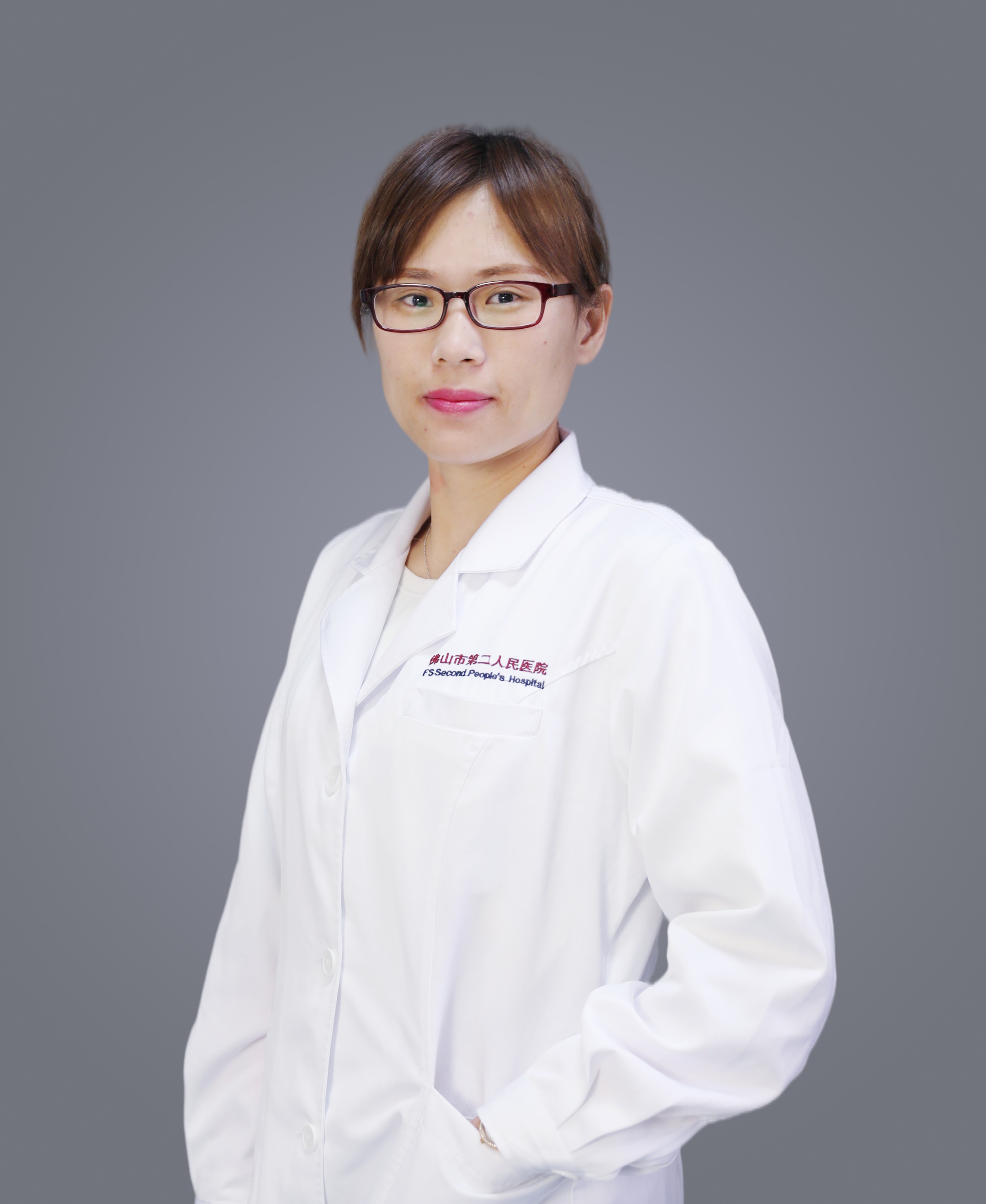 副主任医师 梁燕婷