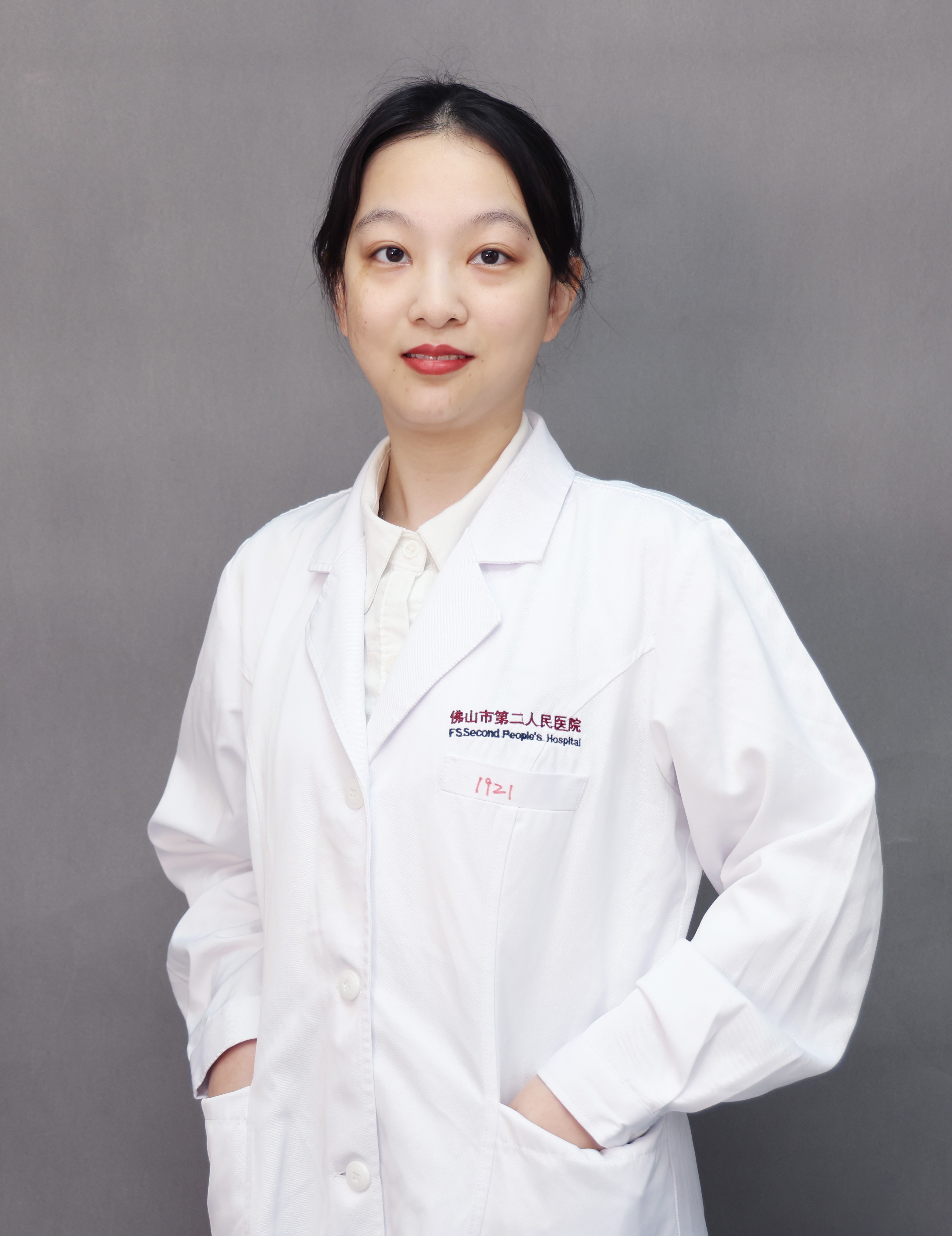 主治医师 眼科学博士 刘晓晖