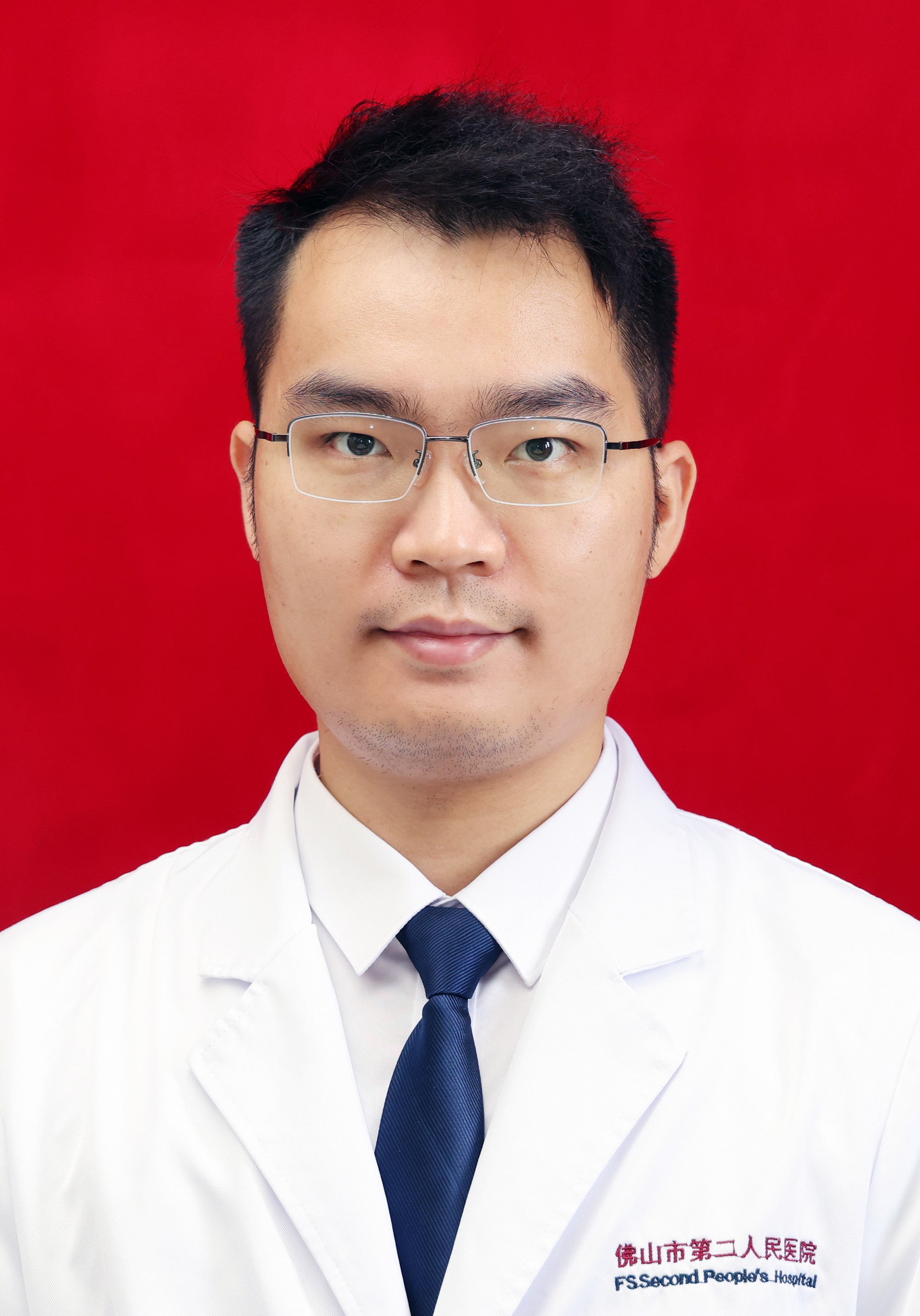 医师 硕士研究生 梁梓明