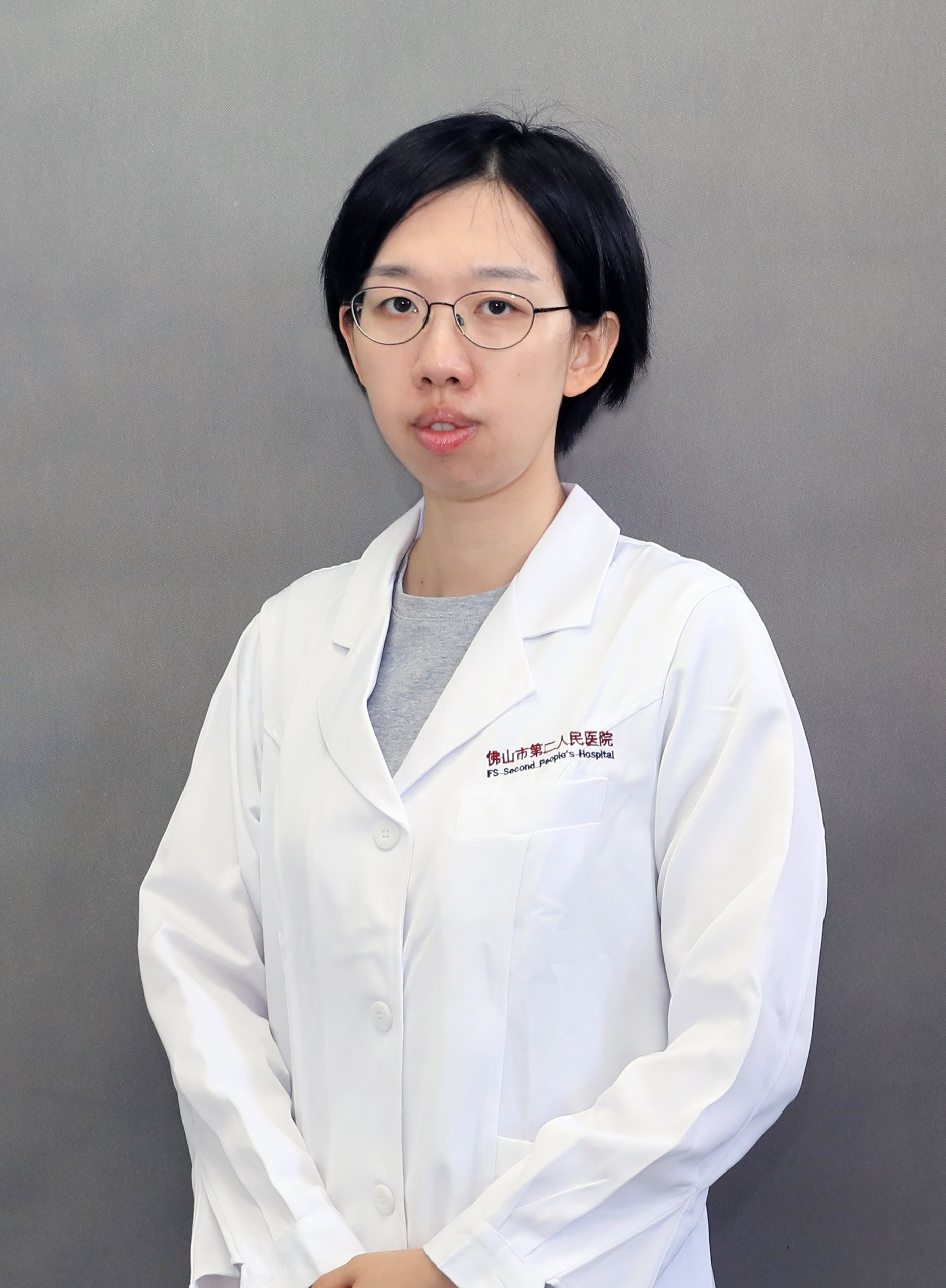 主治医师 眼科学博士 张一帆